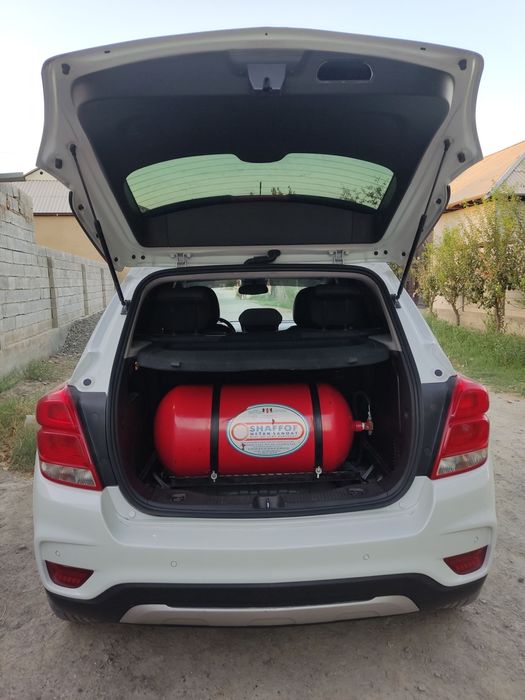 Tracker 1 2019 premier full