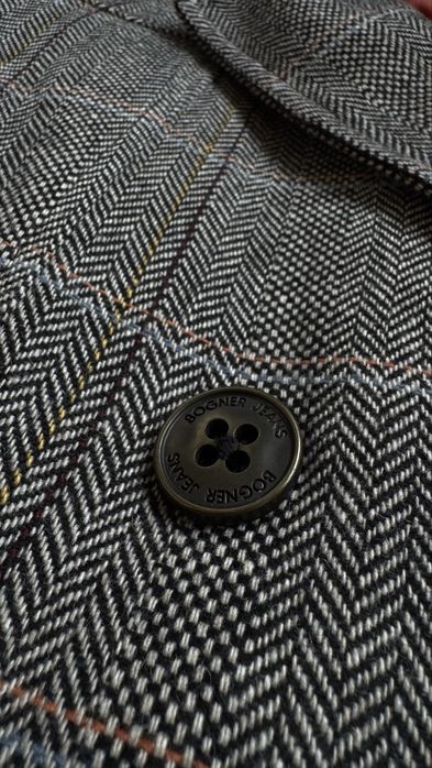 Нов дамски блейзър сако Bogner размер 38