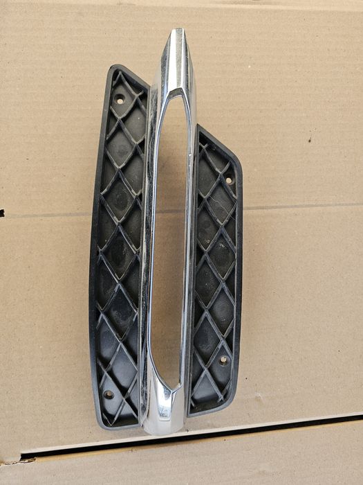 Grila proiector dreapta  A204 885 14 53 Mercedes W204  , C Klasse