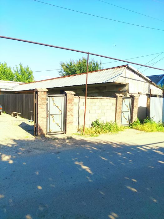 Продам участок с времянкой