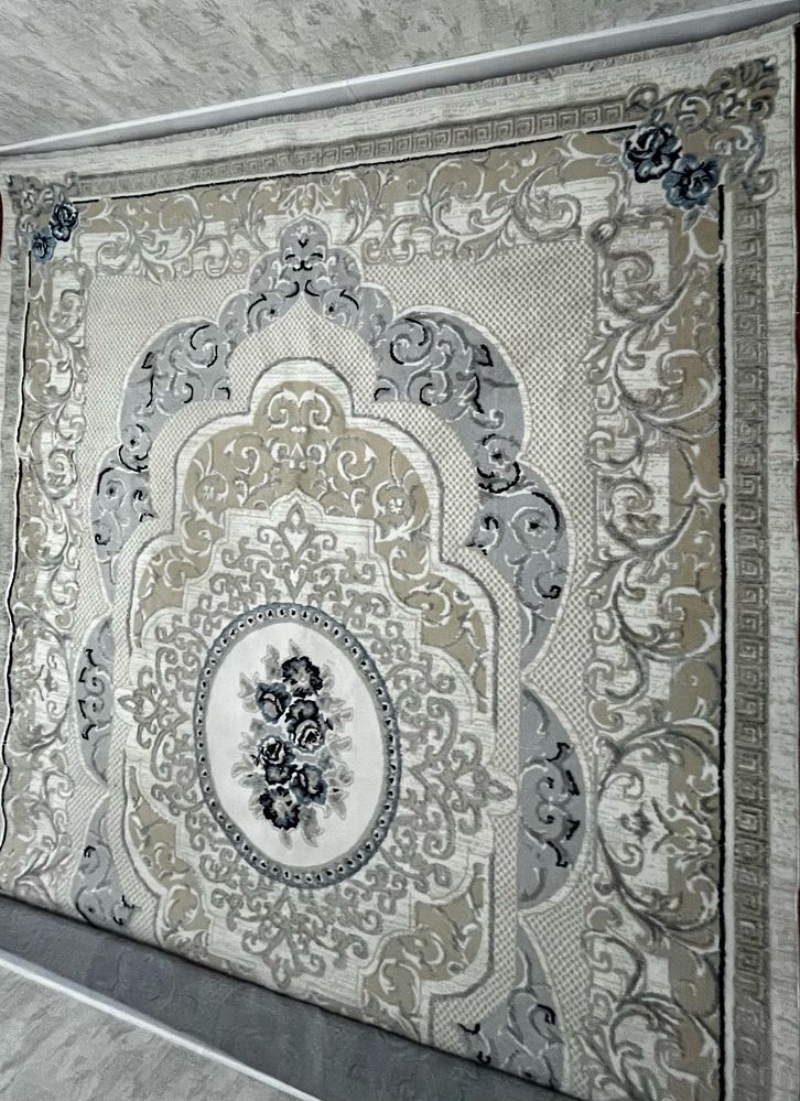 Продается ковер 2,5х3,5м