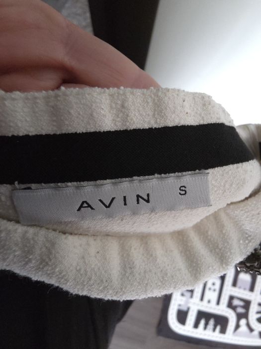 Дамска пола Avin