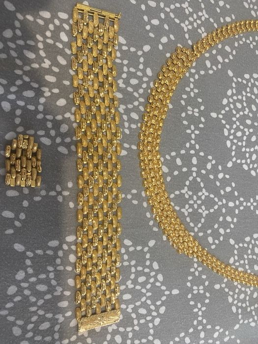Vand set aur 22K