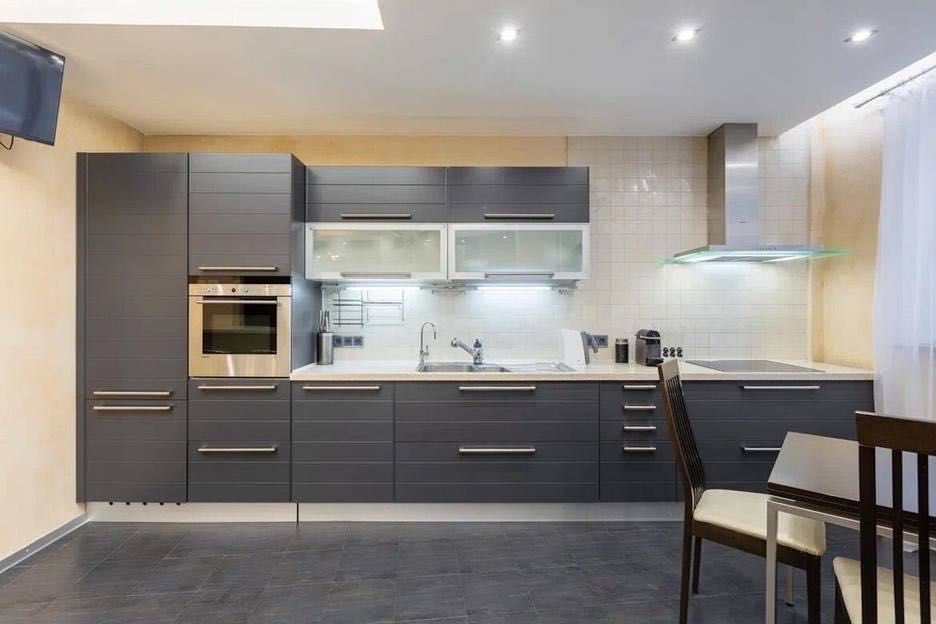 Сдаётся девушкам 3ёх комнатная квартира, цена для одной девушки