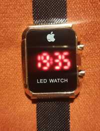 Мъжки LED часовник Apple