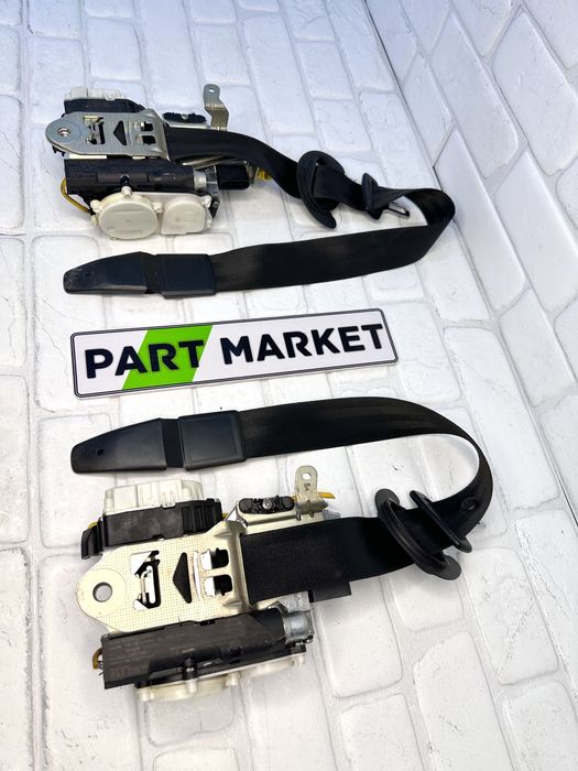 Предни колани AUDI A6 A7 C7 4G 34090806B Гръмнали