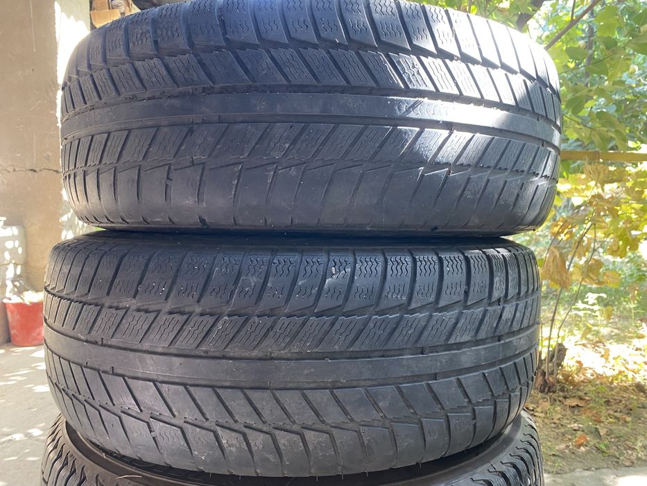 Шины Michelin 235/65/17, 2ш