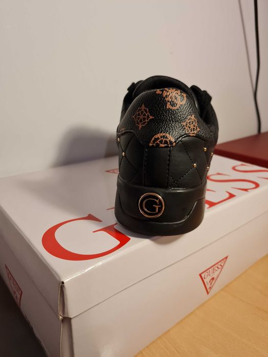 Adidasi Guess Negru