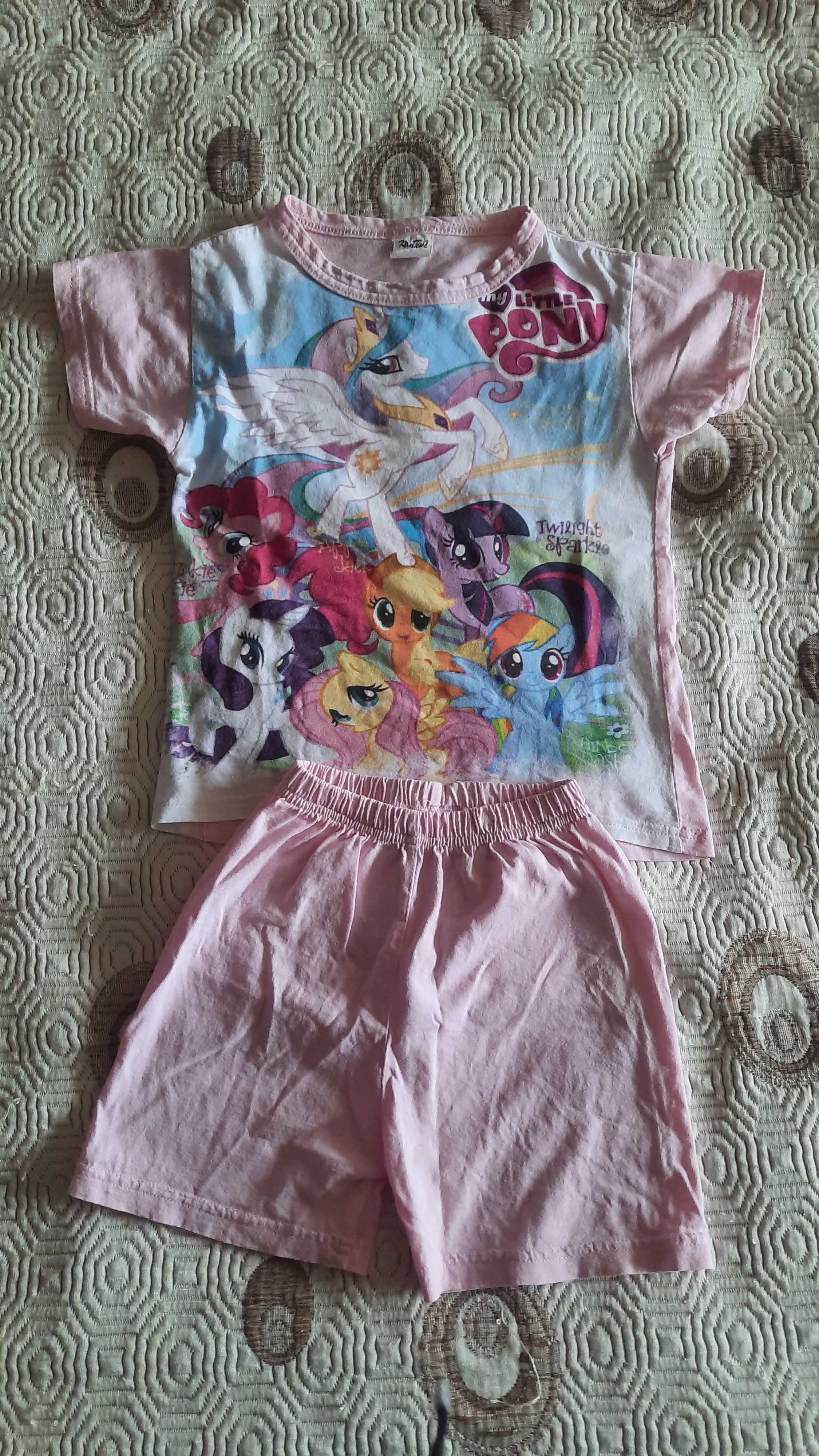 Рокли, комплекти и пижами за момиче. Размер 104-110