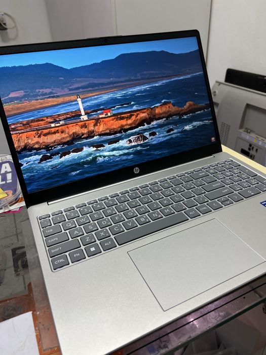 Laptop HP 15.6 FullHD IPS-i7-1355U 16 Gb Ram, 512 SSD NVidia MX570A