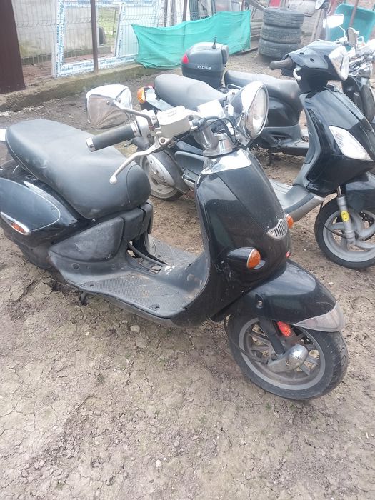 Vand 3 scutere honda,piagio,aprilia