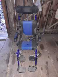Срочно продам детскую инвалидную коляску