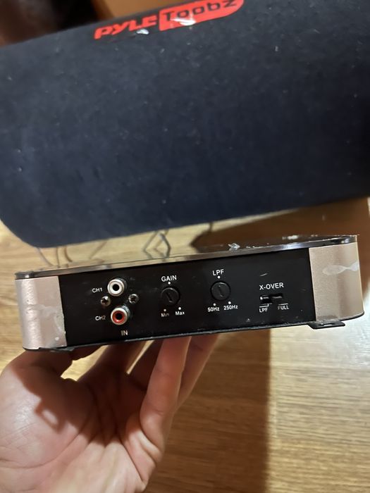 Subwoofer auto+stație