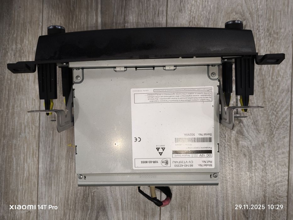 Toyota RAV4 аудио система с навигация отигинална