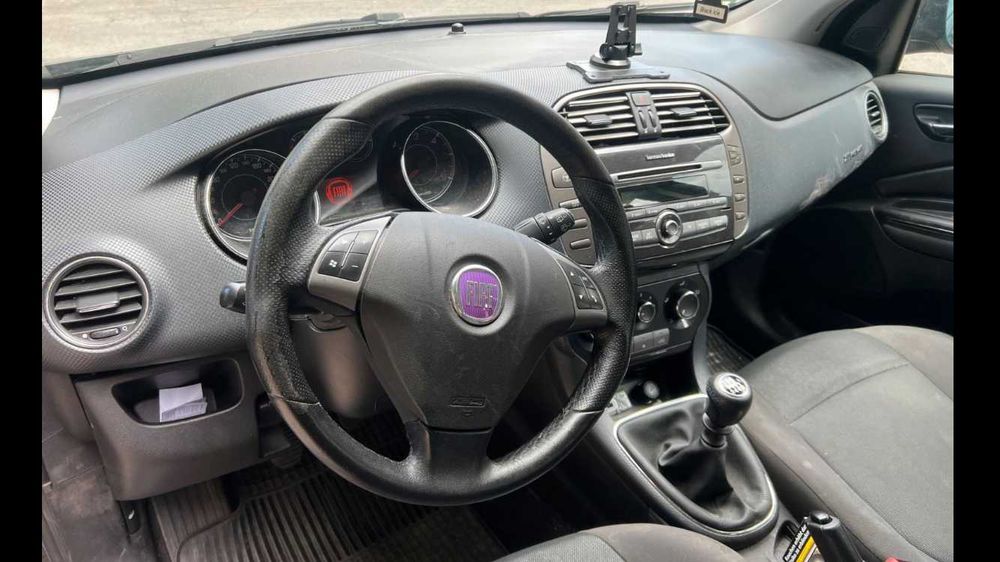 Продава се само на части Fiat Bravo 1.9 jtd 2008 година