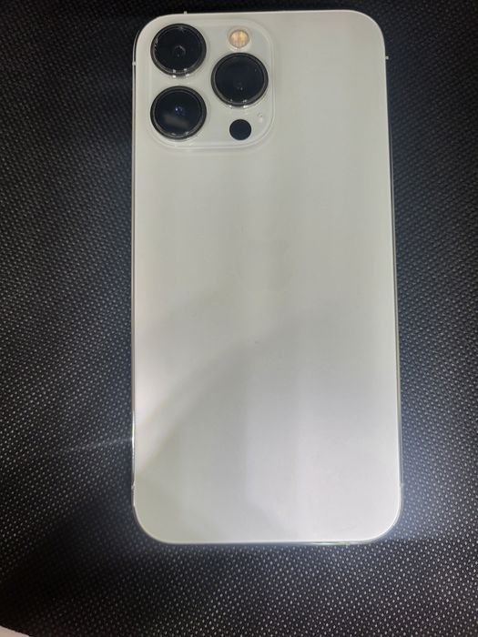 Vand 1 Iphone 13 pro și 1 Huawei Pura 70 Pro+