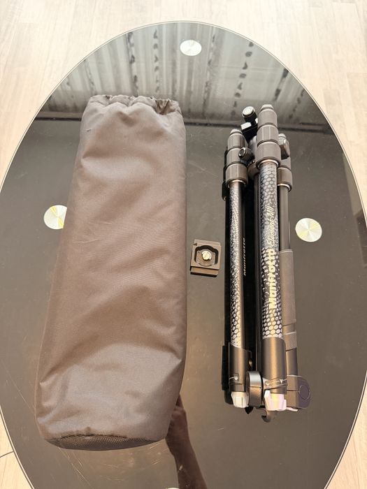 Vand DSLR Nikon D7500 cu accesorii