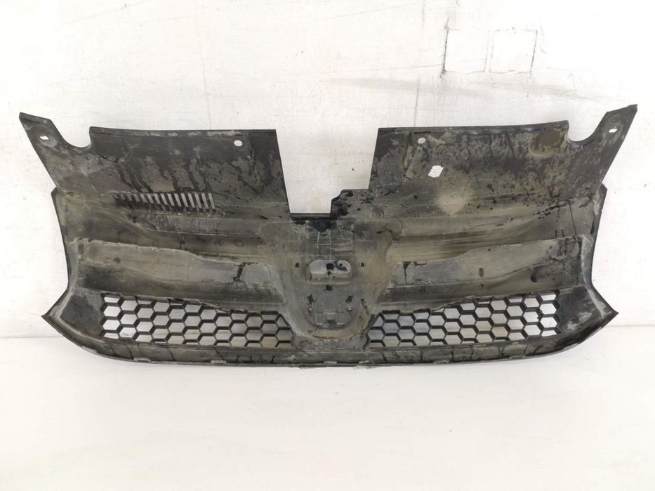 Grila Radiator Dacia  Logan 2 2013 2014 2015 2016 Originala In Stare B