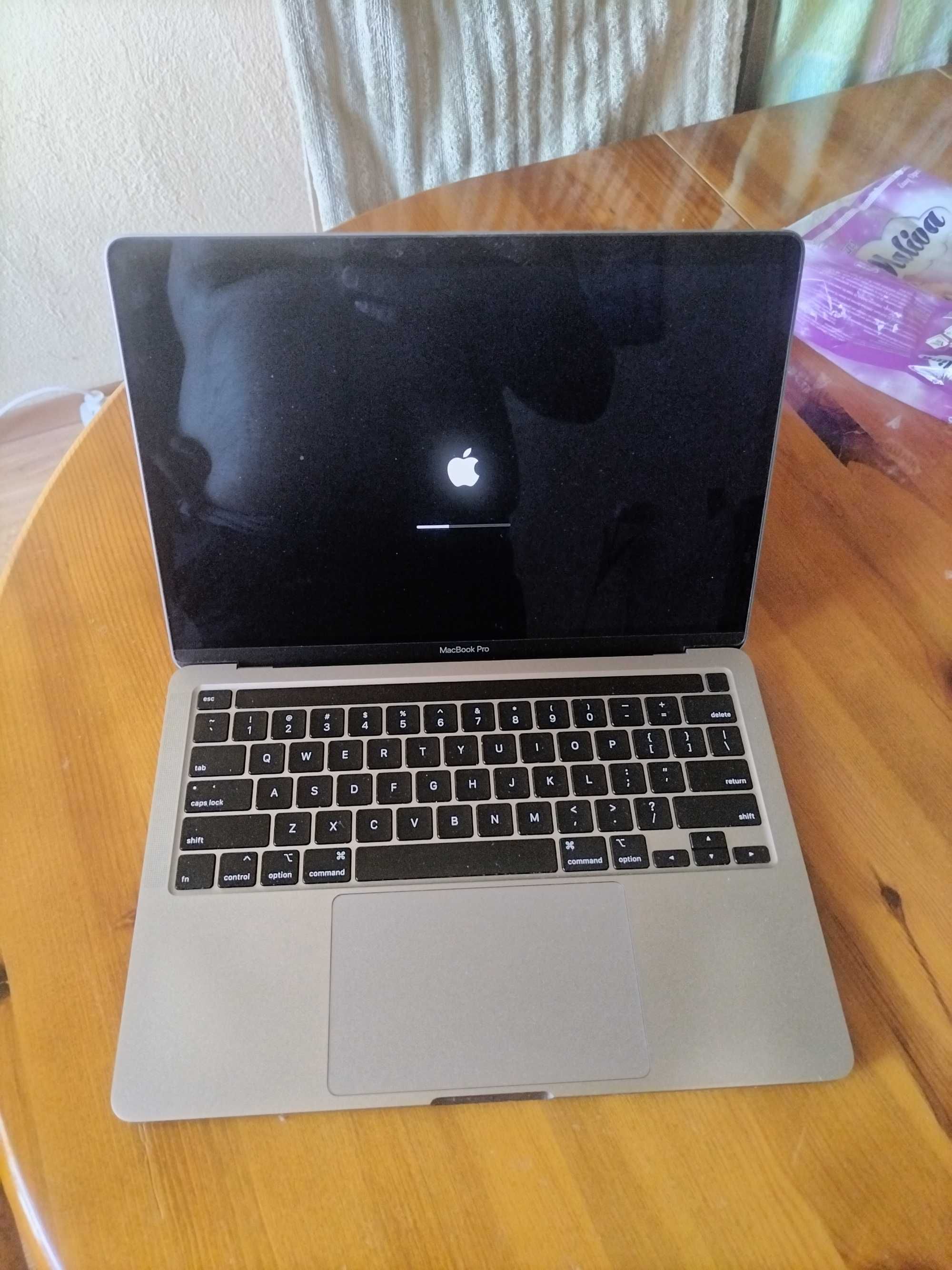 MacBook Pro Перфектен