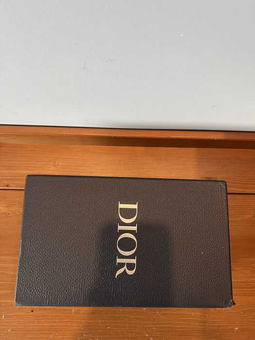 Christian Dior B22