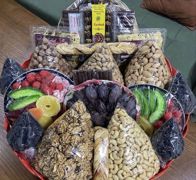 корзины из сухофруктов