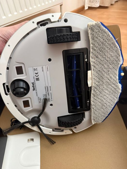 Продам робот-пылесос