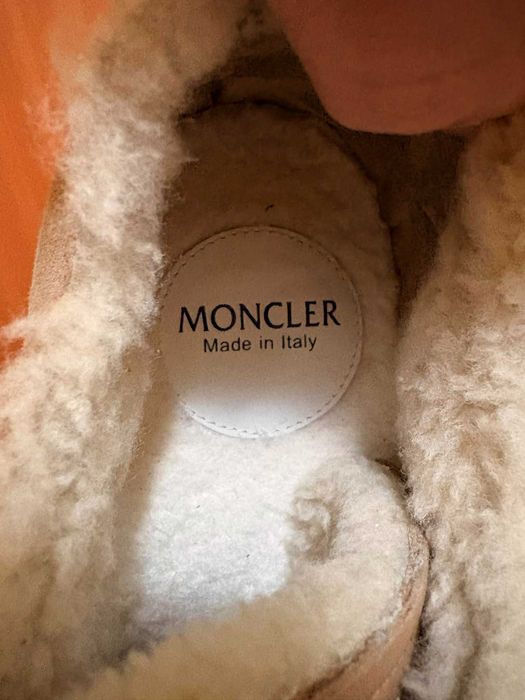 Продават се мъжки обувки Moncler 43 номер, без кутия.