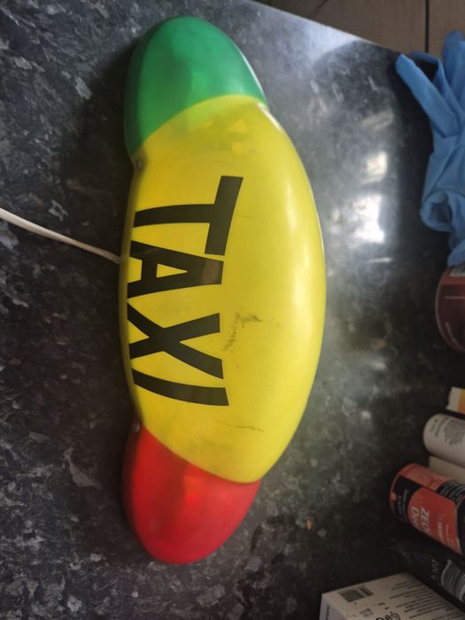 Lampa cu magnet si cablu pentru taxi