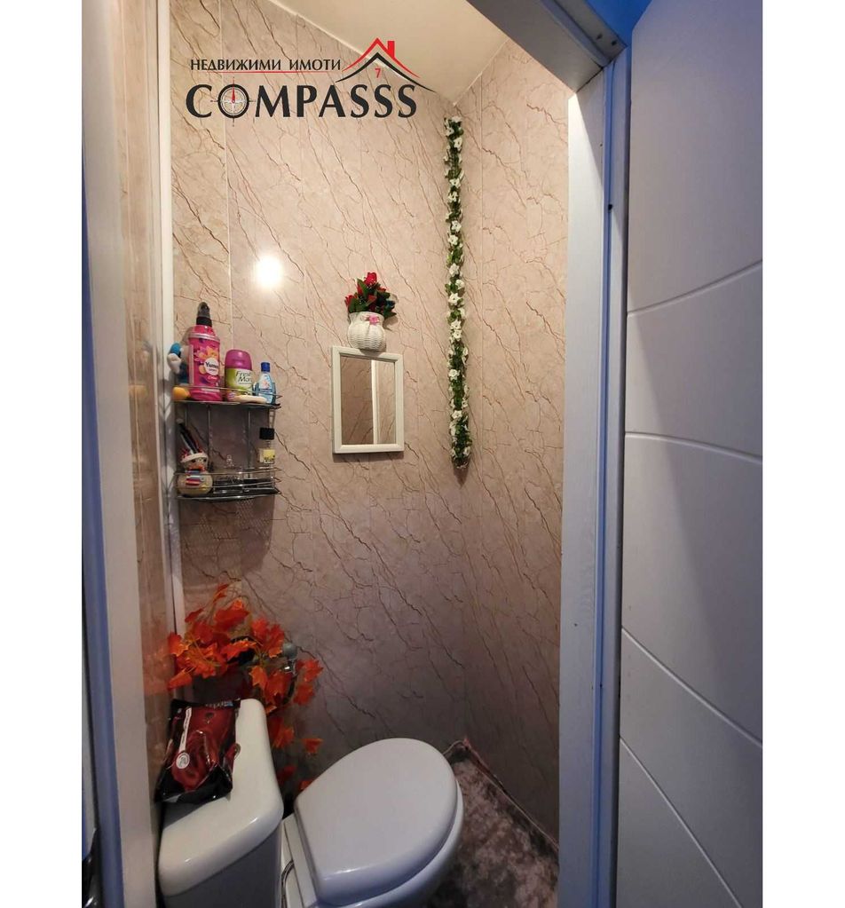 Продава се Тристаен апартамент в Добрич, Христо Ботев - 90 кв.м за 992 €/кв.м - Снимка #9
