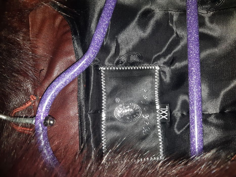 Кожанное зимнее пальто  и шапка