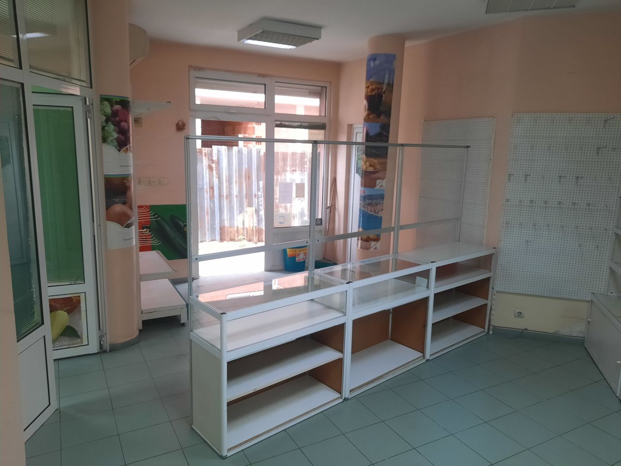 Продава се Магазин в Пловдив, Централна гара - 70 кв.м за 1043 €/кв.м - Снимка #1