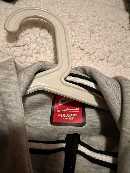 NIKE Tech Fleece суитчъри – като нови! XS и S