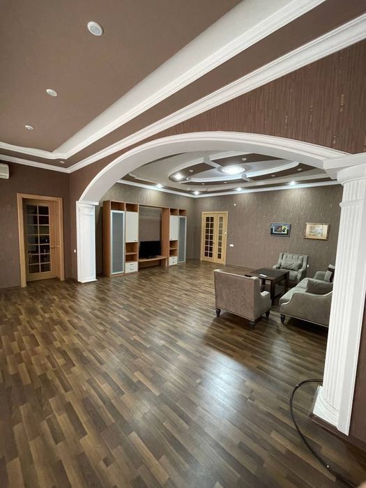 Срочно продается 4х ком квартира, ориентир: ул. Чехова Bon, 162м²