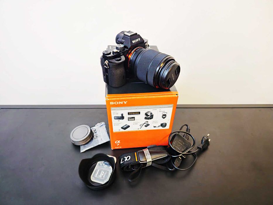 APARAT FOTO Sony A7 Mirrorless FULL FRAME 24 MP +Obiectiv FE 28-70 OSS