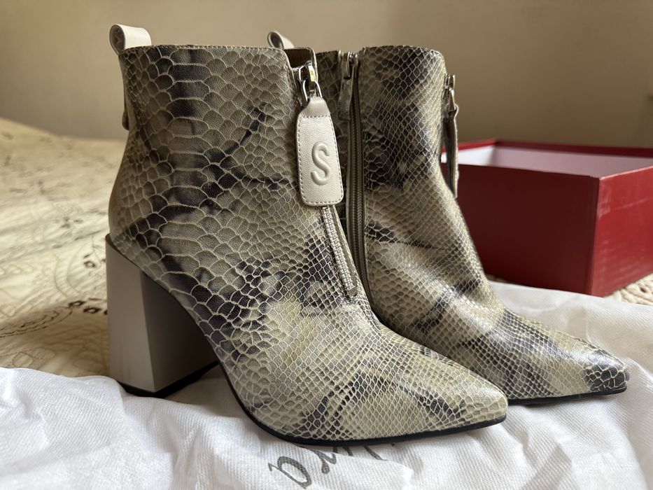 Сапожки димесезонные