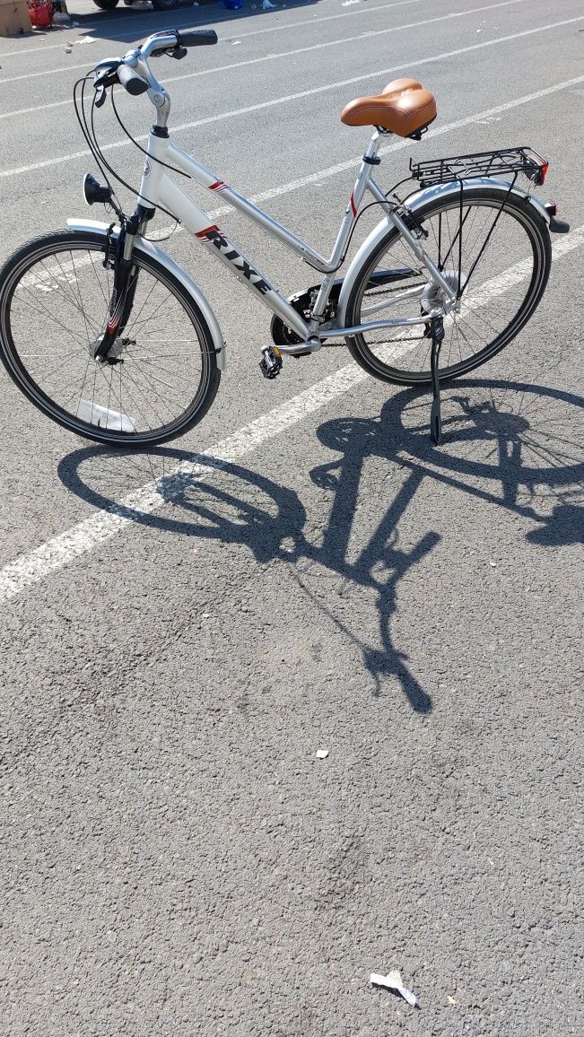 Bicicleta de 28,de dama.