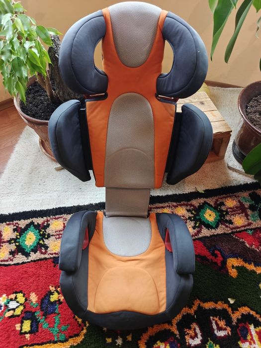 Детска седалка за кола Chicco artsana universal 15-36кг