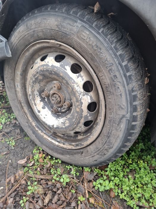 Vand 4 roti R 14 opel au anvelope 175 65 14 iarna bune dot 2023