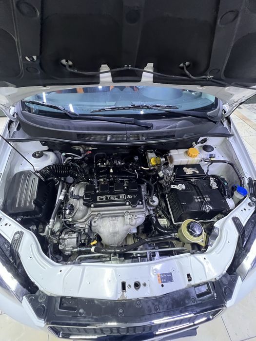 Nexia 3 AVTOMAT 212 000km orqa bagaj orqa 2 ta kriloda kraska bor.