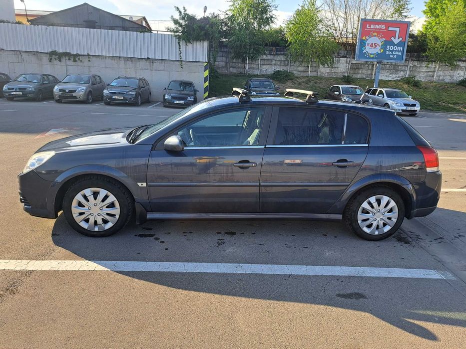 Opel Signum de familie