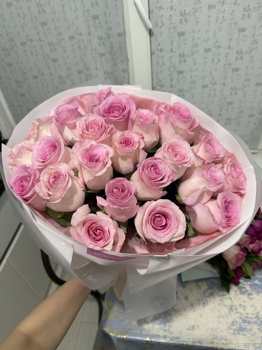Цветы 23 розы от Romantic