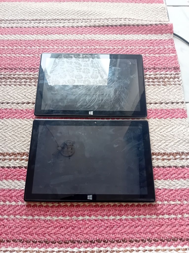 De vânzare  aceste tablete