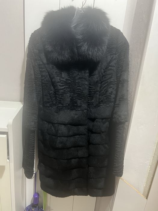 Продам женскую шубу