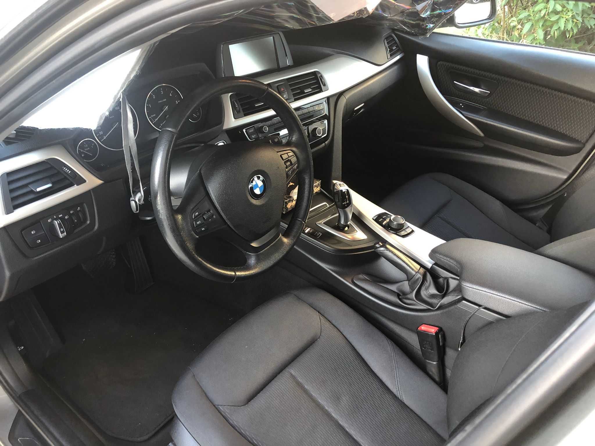 Vand BMW 318D Sport Touring 2015