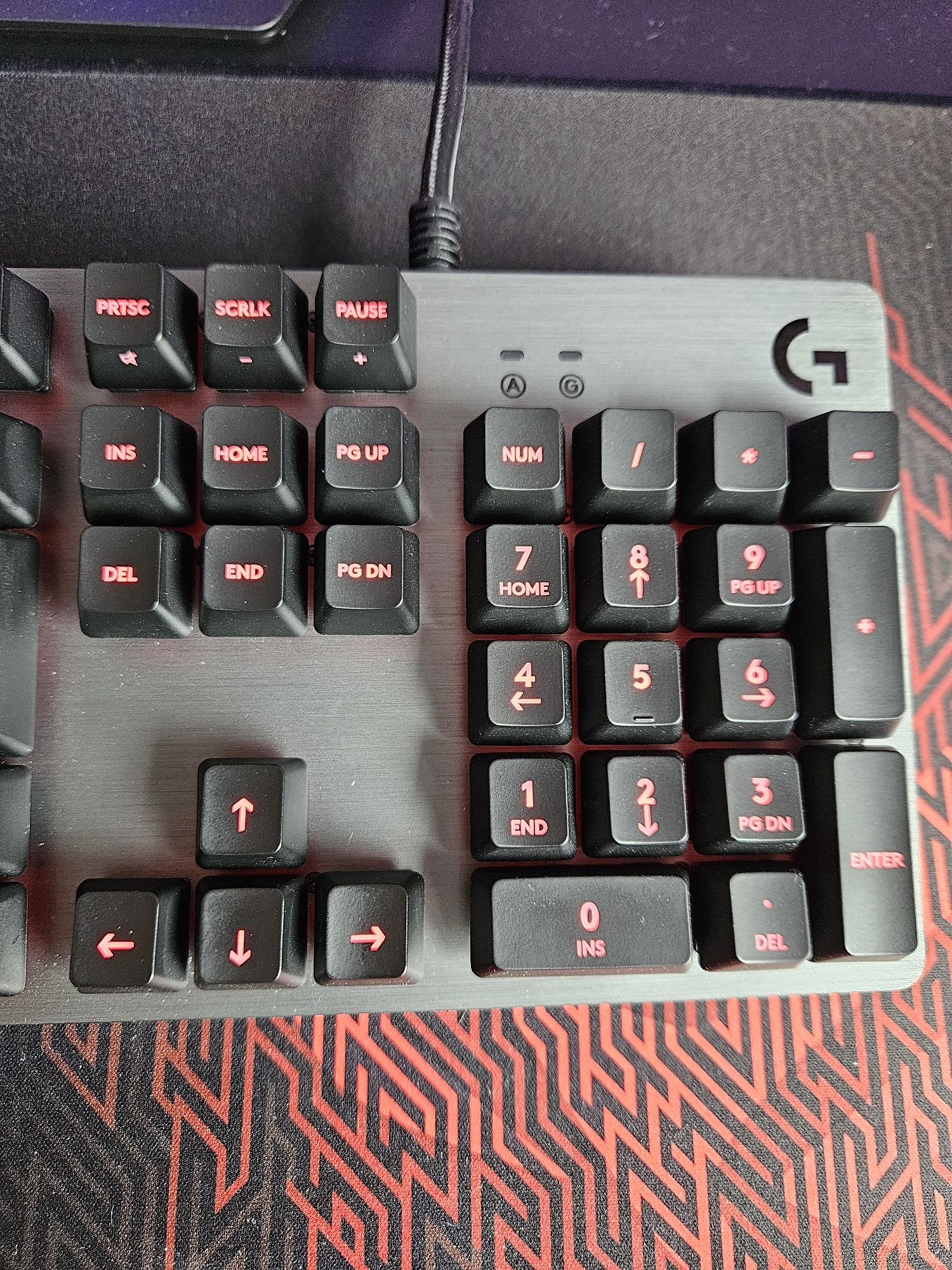 Tastatura Logitech G413 carbon + palm rest HyperX