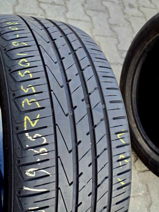 235 50 19 kumho    .