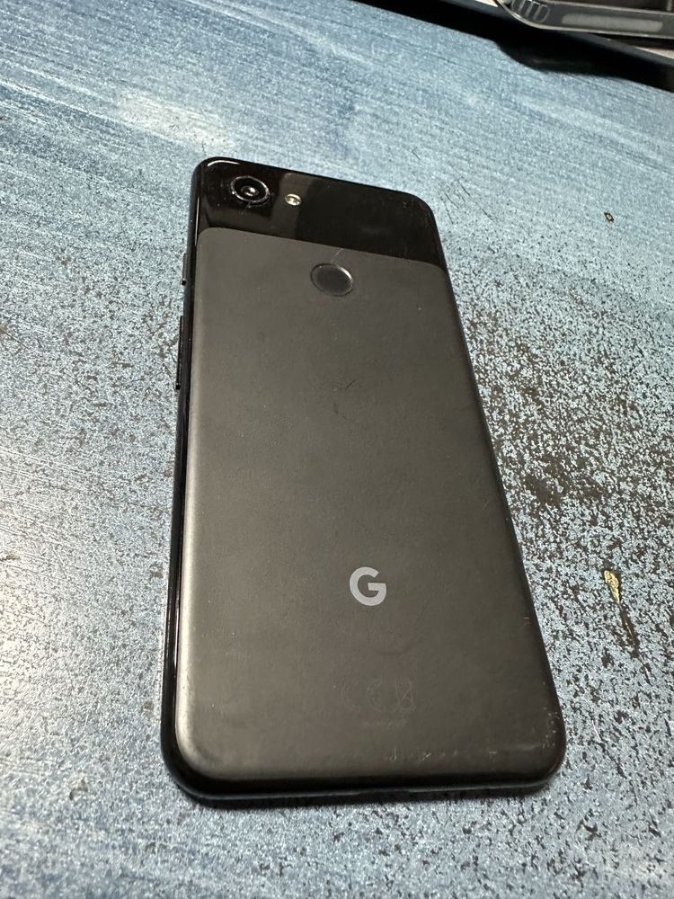 Google Pixel 3A 4/64 - отличен