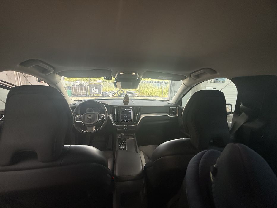 Volvo XC60 B4 MHEV Momentum ,2 l mild hybrid, 2wd