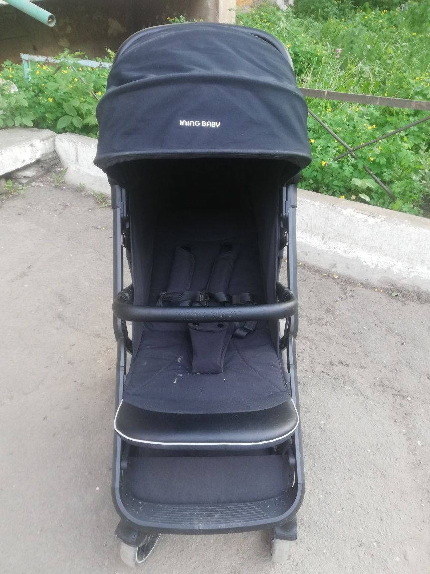 Коляска прогулочная