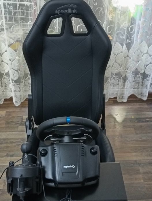 Loghitech G29 cu Schimbator + scaun